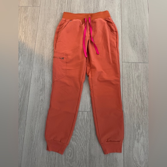 Figs Technical Collection Terracotta Joggers - Picture 1 of 3